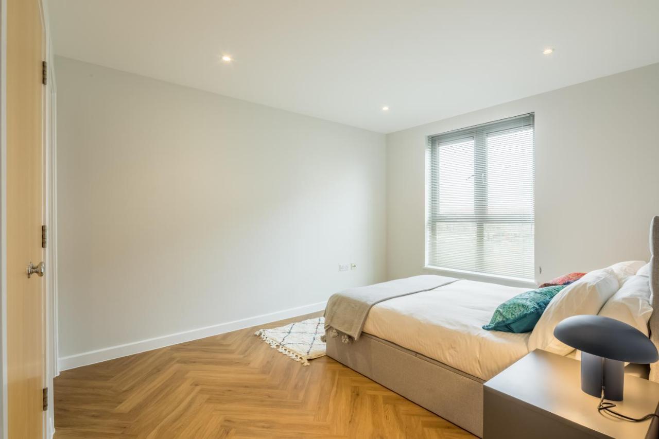 Executive 2Br Apartment Next To Station + Parking Cambridge Zewnętrze zdjęcie