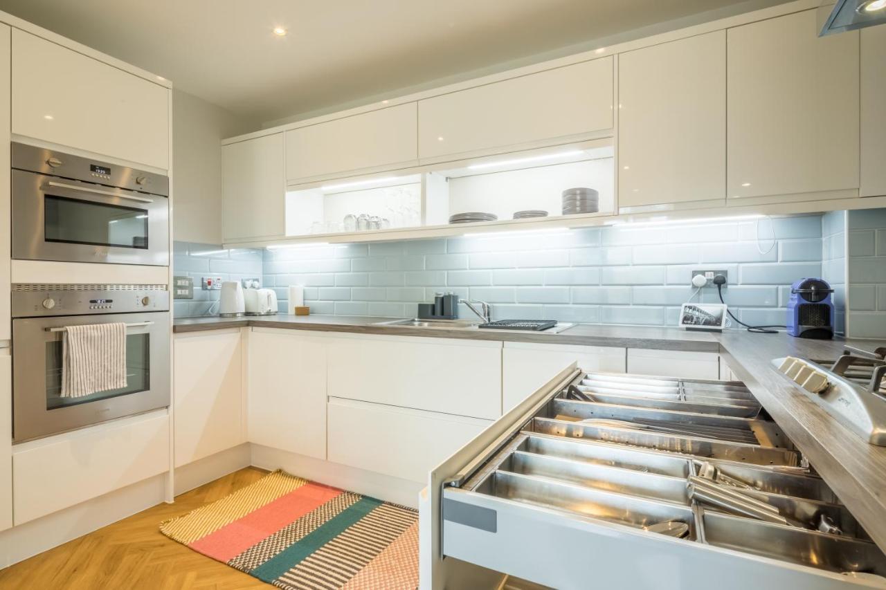 Executive 2Br Apartment Next To Station + Parking Cambridge Zewnętrze zdjęcie